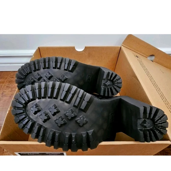 DR. MARTENS Persephone Boots BLACK BUTTERO - Picture 10 of 11
